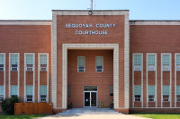 Sequoyah county ok courthouse.jpg