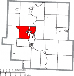 Location of Falls Township in Muskingum County