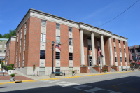 Perry County Courthouse, Hazard.jpg