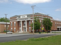 McLean County Courthouse Kentucky.jpg