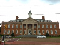 Hardin County, Tennessee courthouse in Savannah, Tennessee.jpg